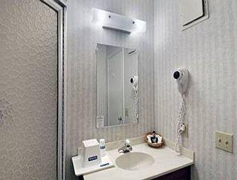 High Point Arcadia Inn 객실 사진