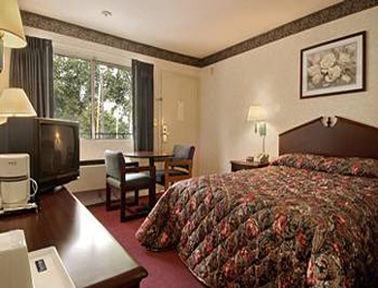 High Point Arcadia Inn 객실 사진