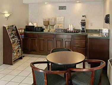 High Point Arcadia Inn 레스토랑 사진